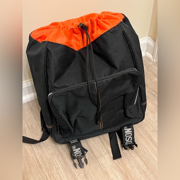 Harley Davidson Black Drawstring Backpack with Cover Flap - Picture 3 of 6